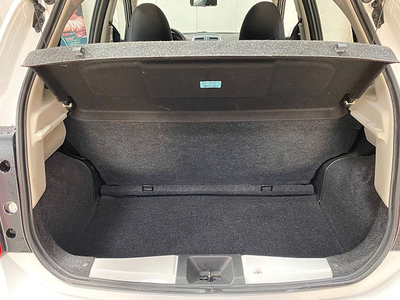 Nissan Micra 7 of 13