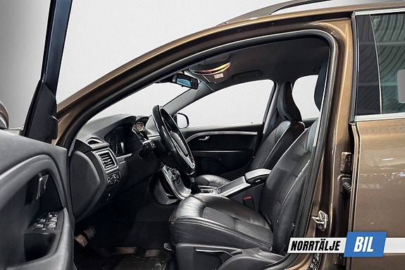 Volvo V70 8 of 17