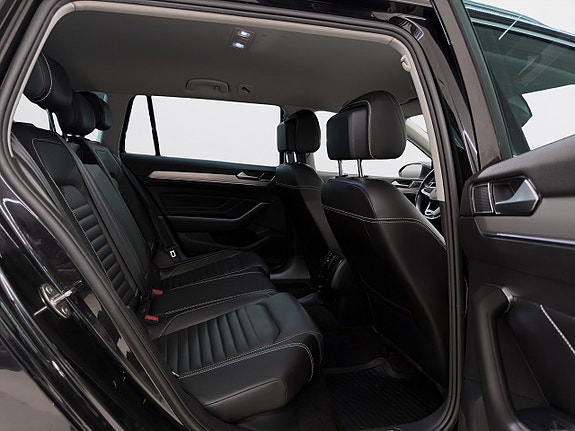 Volkswagen Passat 10 of 19