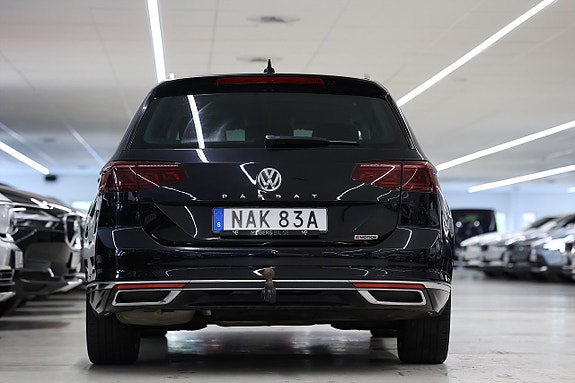 Volkswagen Passat 8 of 22