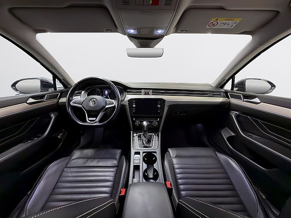 Volkswagen Passat 11 of 19