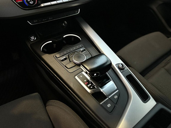 Audi A4 11 of 27
