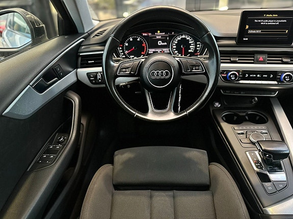 Audi A4 10 of 27