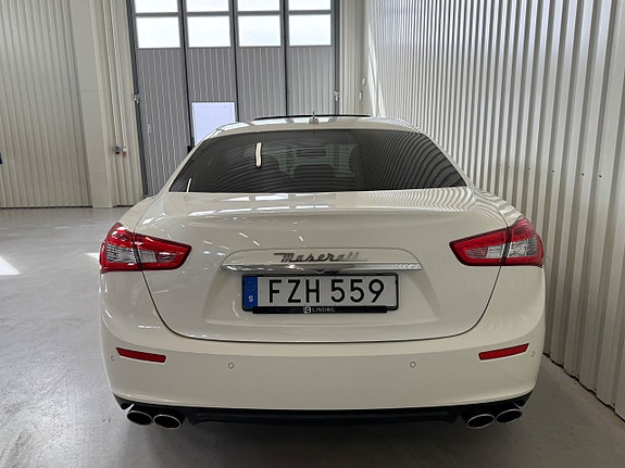 Maserati Ghibli 4 of 17