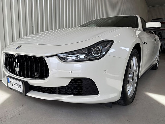 Maserati Ghibli 6 of 17