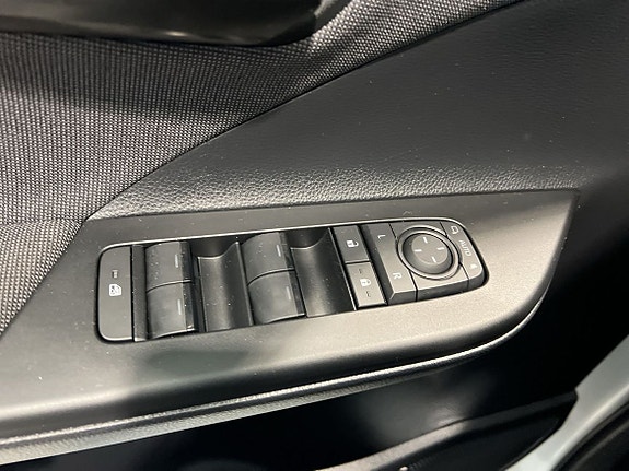 Toyota C-HR 24 of 29