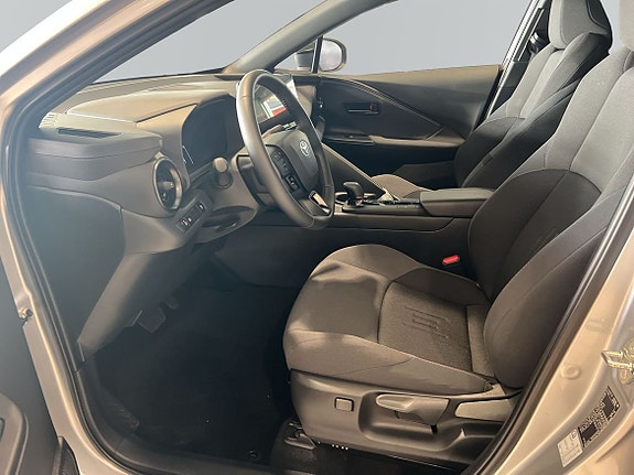 Toyota C-HR 12 of 29