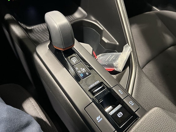 Toyota C-HR 27 of 29