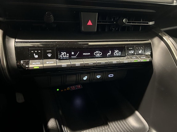 Toyota C-HR 26 of 29