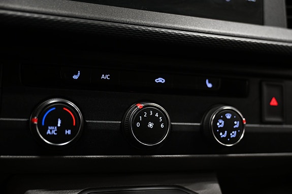 Volkswagen Transporter 26 of 30