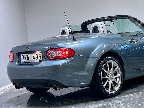 Mazda MX-5 9 of 23