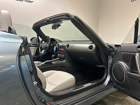 Mazda MX-5 14 of 23
