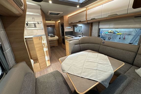 Knaus Sudwind 650 UX 10 of 17
