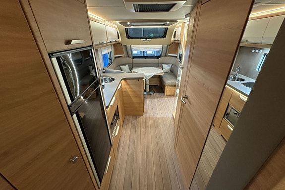 Knaus Sudwind 650 UX 13 of 17