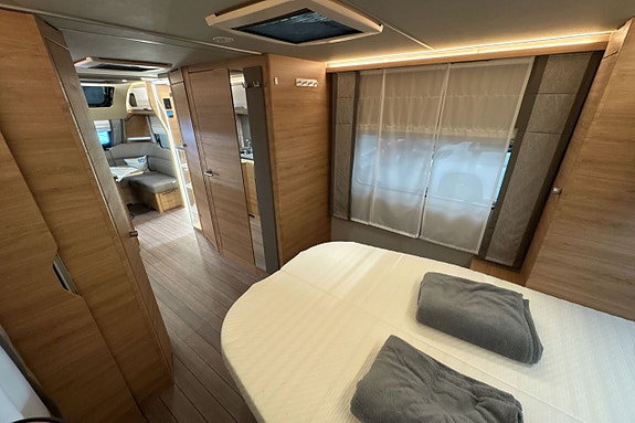 Knaus Sudwind 650 UX 16 of 17