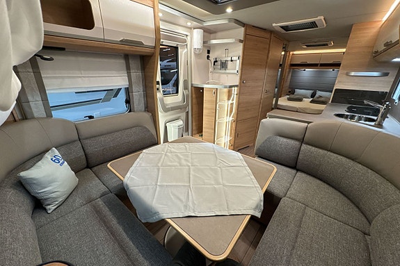 Knaus Sudwind 650 UX 8 of 17