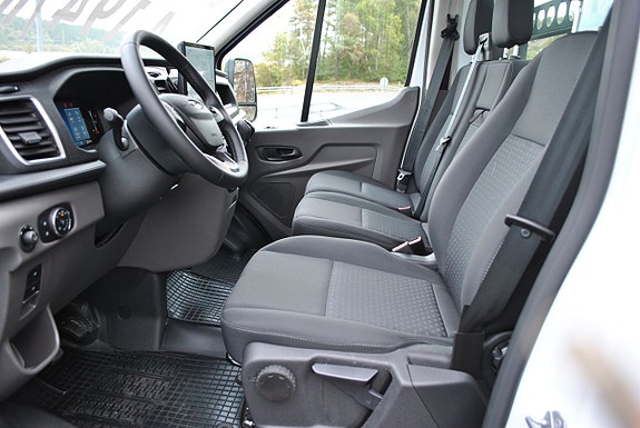 Ford Transit 8 of 16