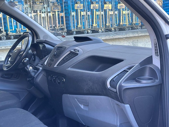Ford Transit Custom 6 of 11