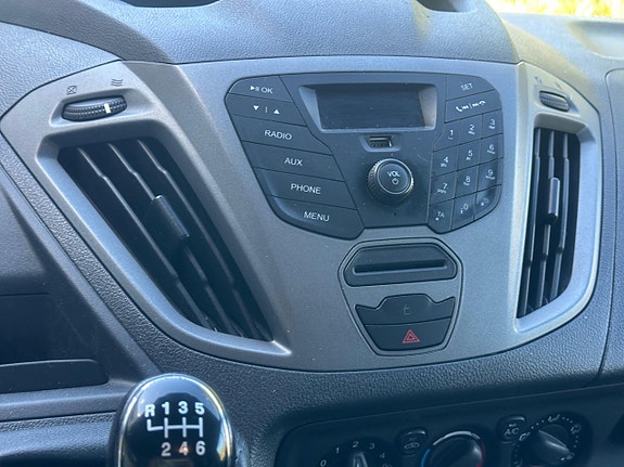 Ford Transit Custom 8 of 11