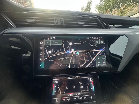 Audi e-tron 14 of 20