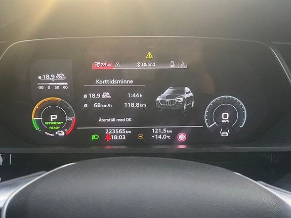 Audi e-tron 17 of 20