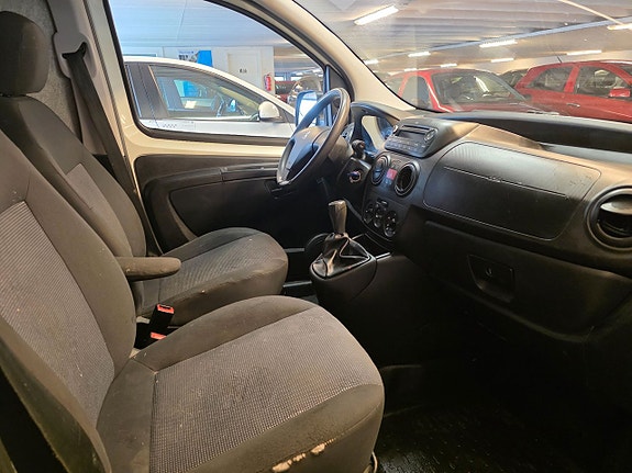 Peugeot Bipper 9 of 12