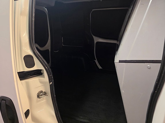 Peugeot Bipper 10 of 12
