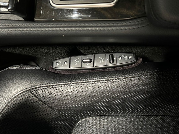 Mercedes-Benz CLS350 8 of 19