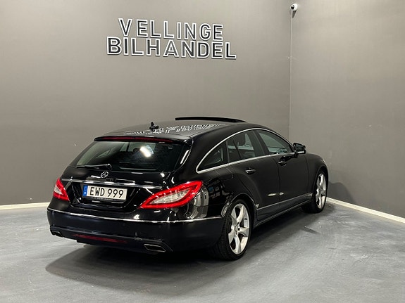 Mercedes-Benz CLS350 3 of 19