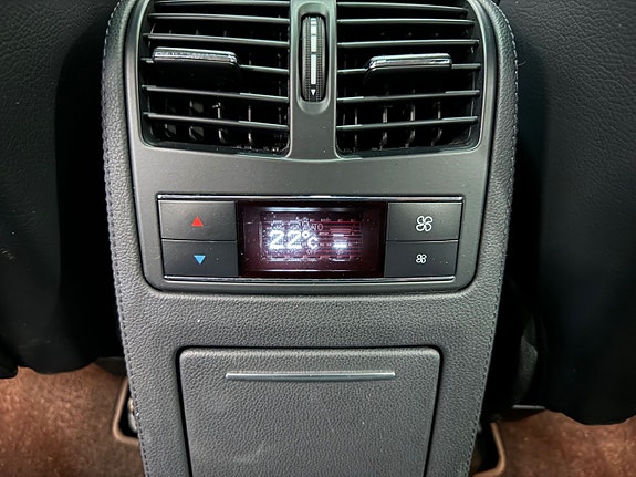 Mercedes-Benz CLS350 17 of 19