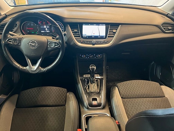Opel Grandland X 11 of 17