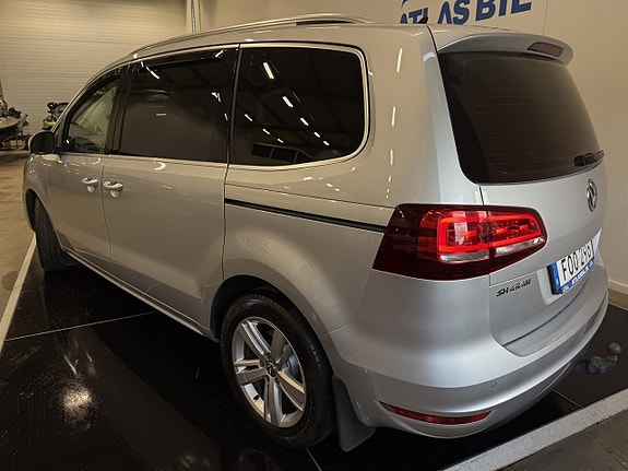 Volkswagen Sharan 3 of 5