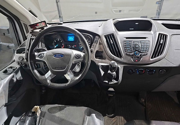 Ford Transit 11 of 13