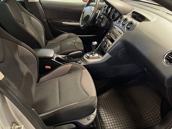Peugeot 308 10 of 14
