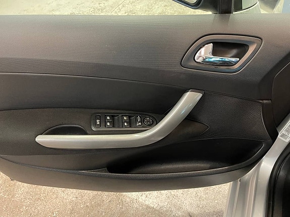 Peugeot 308 7 of 14