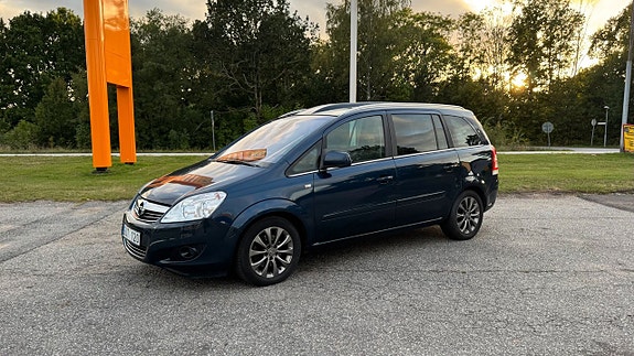 Opel Zafira 4 of 5