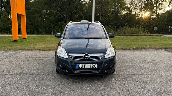 Opel Zafira 5 of 5