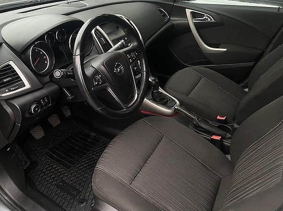 Opel Astra 6 of 13