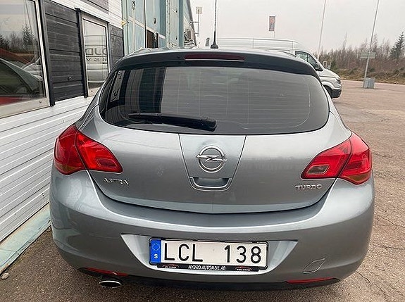 Opel Astra 4 of 5