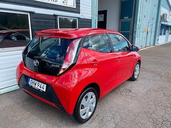 Toyota Aygo 3 of 5