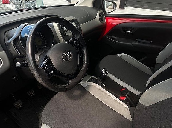 Toyota Aygo 6 of 15