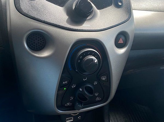 Toyota Aygo 9 of 15