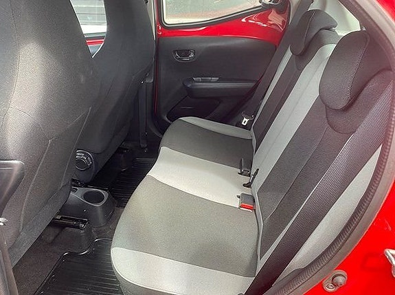 Toyota Aygo 11 of 15