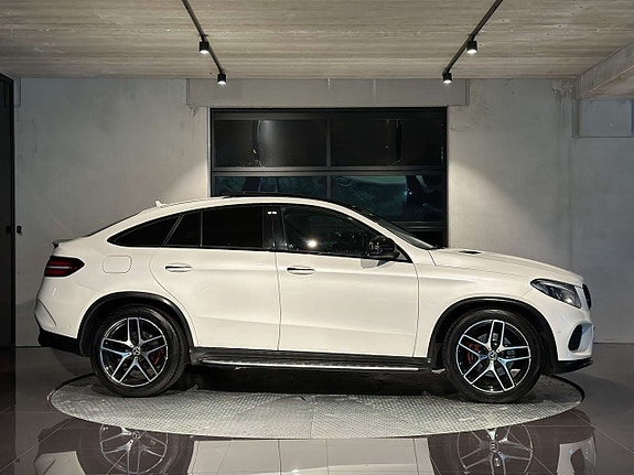 Mercedes-Benz GLE350 d 9 of 23