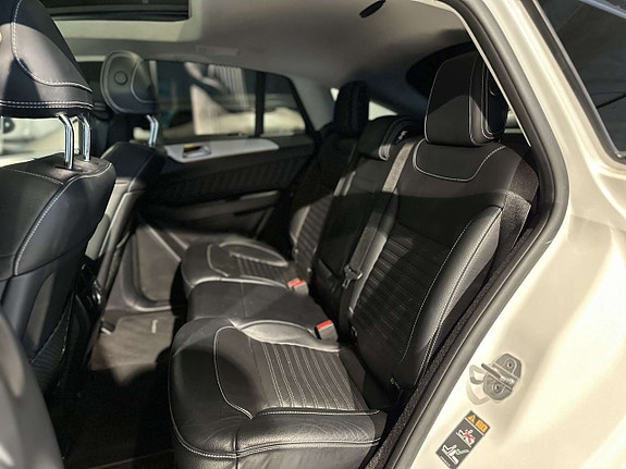 Mercedes-Benz GLE350 d 13 of 23