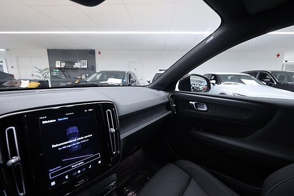 Volvo XC40 20 of 25