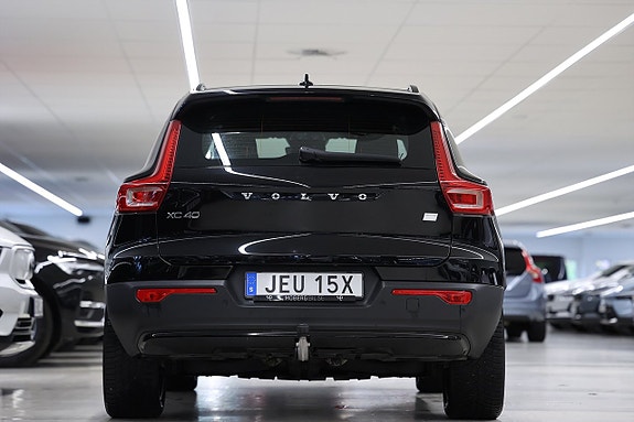 Volvo XC40 9 of 25