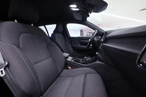 Volvo XC40 15 of 25