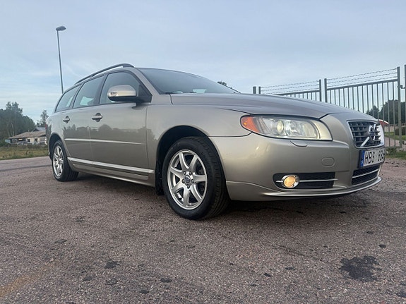 Volvo V70 14 of 27