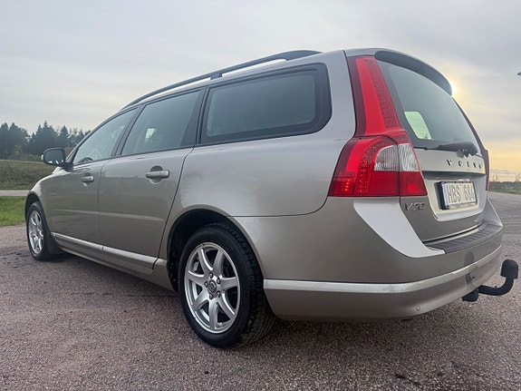Volvo V70 7 of 27